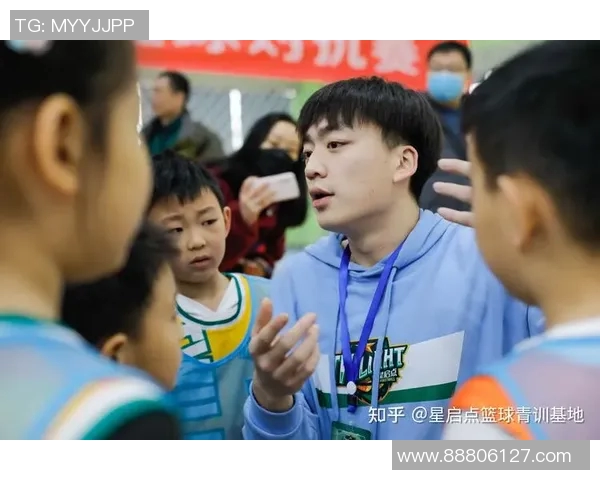 深圳篮球队技术揭秘：从战术到训练全方位解析篮球巨献的背后故事