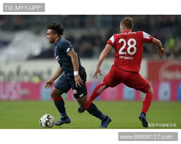 帕斯光荣与曼联的对决:一场足球盛宴的精彩回顾与分析 帕斯光荣与曼联的对决:一场足球盛宴的精彩回顾与分析