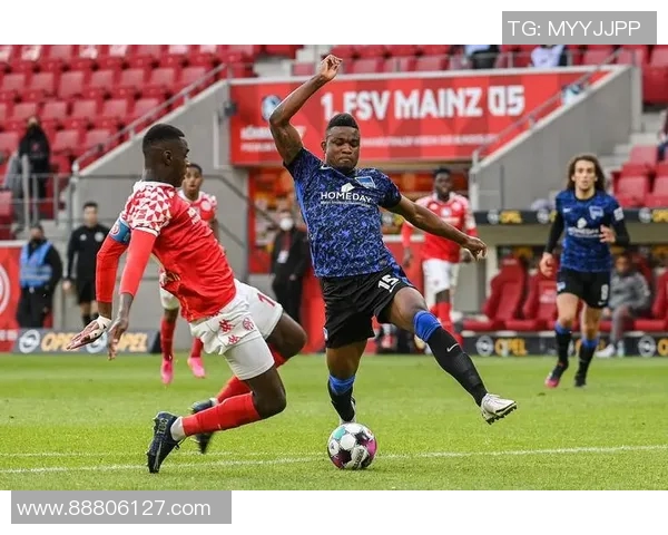 德甲激战柏林赫塔对阵美因茨全场精彩瞬间回顾与分析