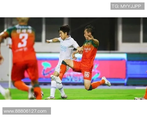 全北现代与水原的激烈对决揭示韩国足球的魅力与竞争力 全北现代与水原的激烈对决揭示韩国足球的魅力与竞争力