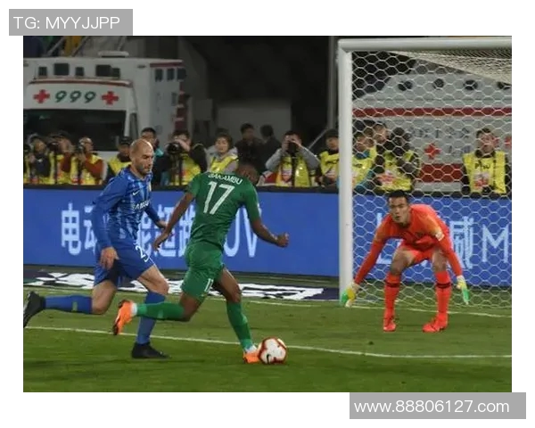 北京国安与苏宁激战正酣球迷期待精彩对决与惊喜时刻