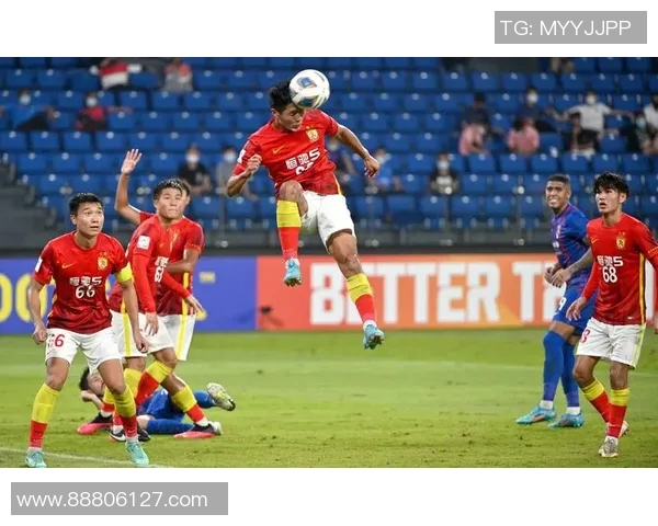 2014年中超经典对决上港与恒大激情碰撞引发的足球盛宴回顾