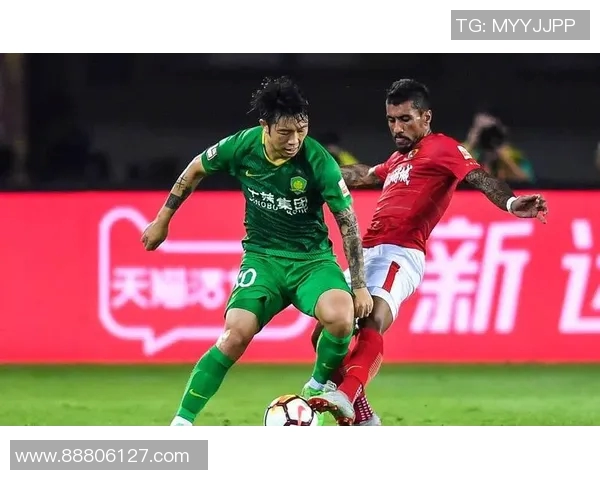 恒大与上港比赛裁判表现引发争议球迷热议判罚尺度与公平性