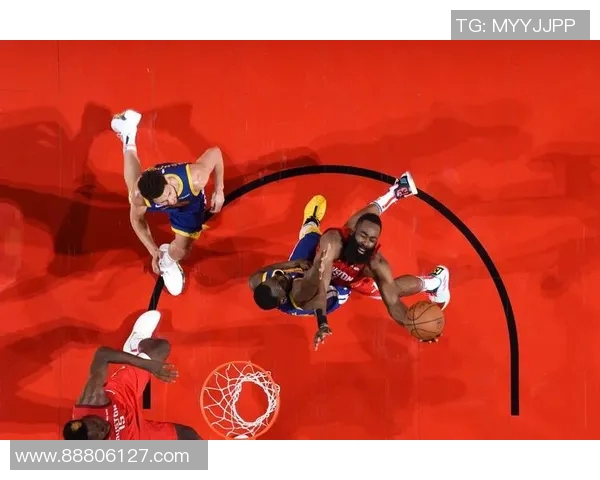 火箭与雷霆季后赛对决博彩分析及投注策略探讨