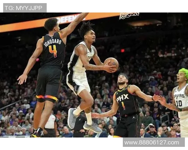 马刺与快船季后赛第六场激战回顾与精彩瞬间分析