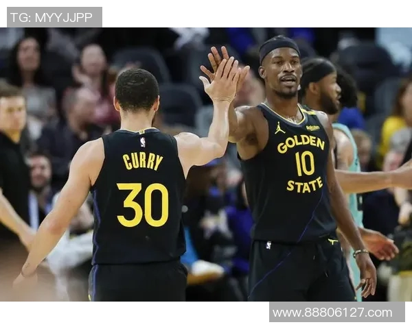 勇士与开拓者激战四月十七日NBA季后赛精彩回顾与分析 勇士与开拓者激战四月十七日NBA季后赛精彩回顾与分析